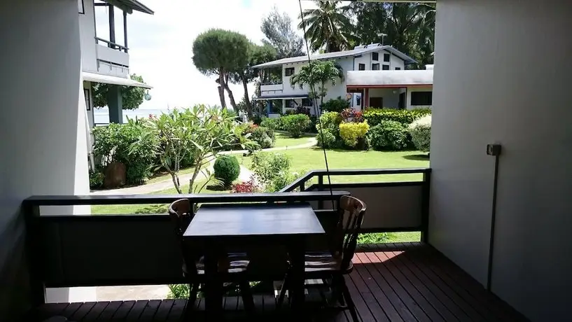 Aroa Beachside Inn 