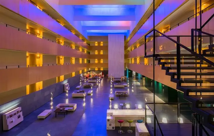 Tryp Barcelona Aeropuerto Hotel 