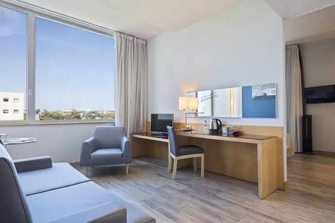 Tryp Barcelona Aeropuerto Hotel 