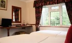 Waterhall Country House Gatwick 