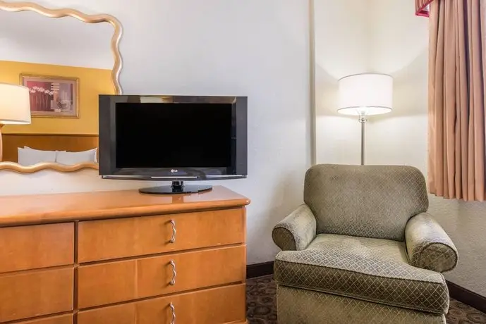 Quality Inn & Suites Orlando 