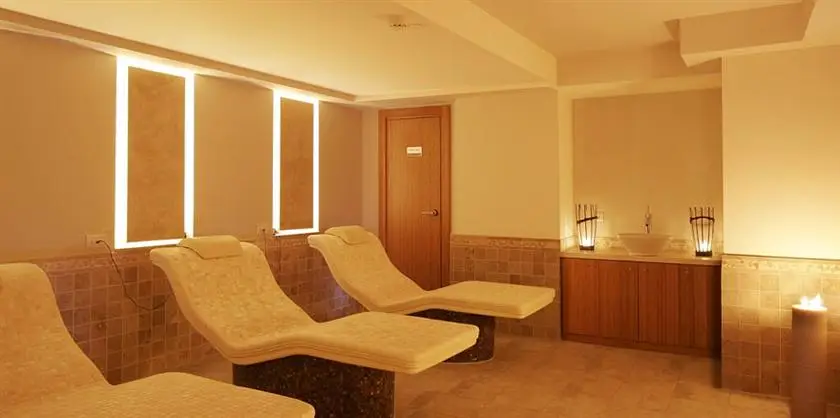 Richmond Nua Wellness Spa - Adult Only 