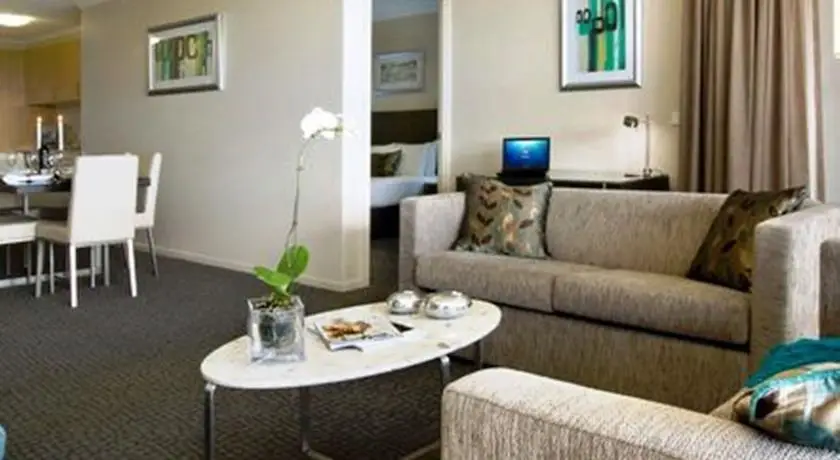 Pacific Suites Canberra 