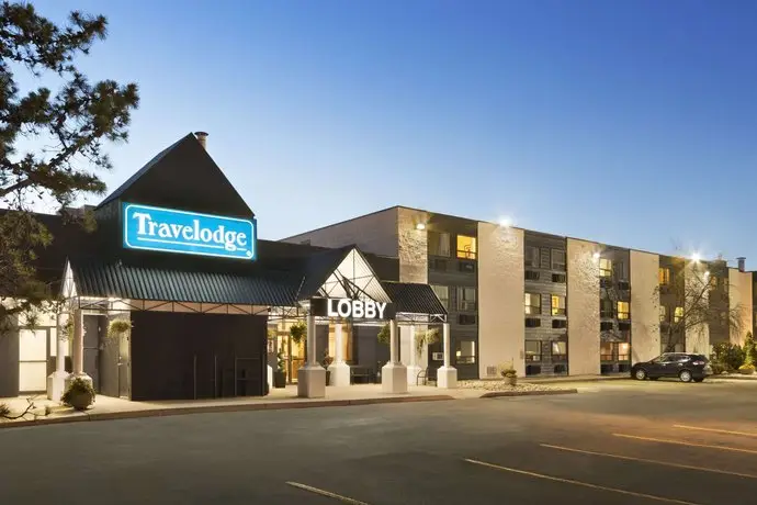 Travelodge by Wyndham Edmonton South