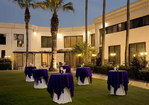 Le Meridien Dubai Hotel & Conference Centre 