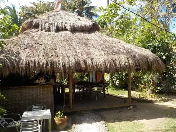 Surfers Home Boracay Cottages 