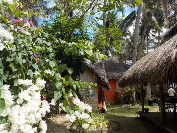 Surfers Home Boracay Cottages 