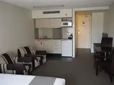 St Ives Motel Apartments 