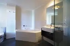 Macquarie Waters Boutique Apartment Hotel 