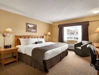 Days Inn by Wyndham Calgary South 