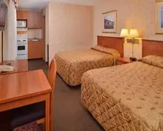 Econo Lodge Inn & Suites University 