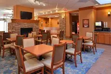 Econo Lodge Inn & Suites University 