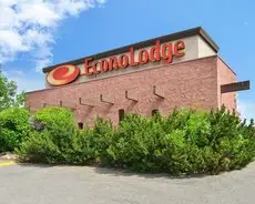 Econo Lodge Motel Village 