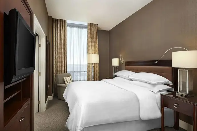 Sheraton Suites Calgary Eau Claire 