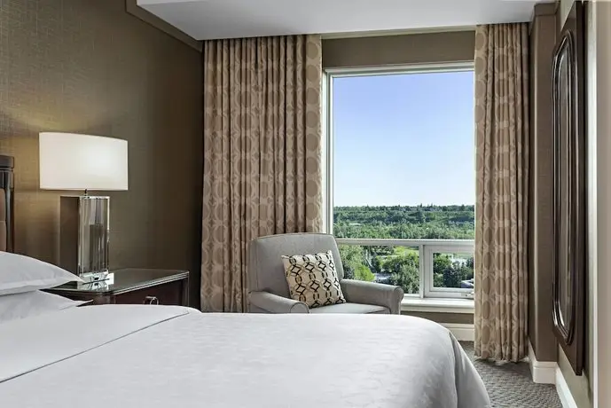 Sheraton Suites Calgary Eau Claire 