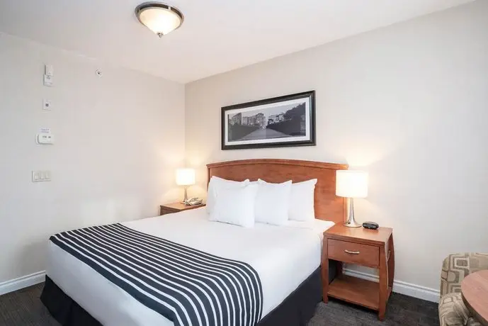 Sandman Hotel & Suites Calgary West 