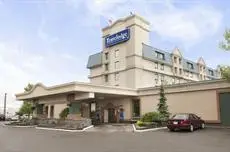 Travelodge by Wyndham Calgary International Airport South 