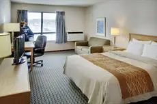 Travelodge by Wyndham Calgary International Airport South 