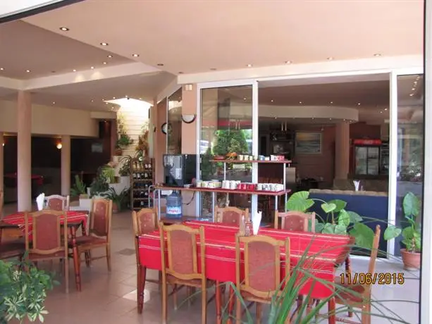 Paris Hotel Balchik 