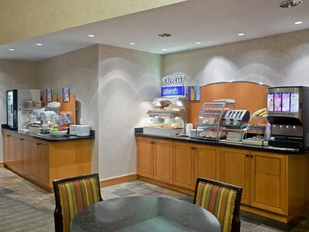 Holiday Inn Express Vancouver Airport - Richmond 