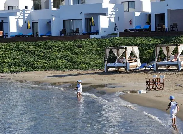 Knossos Beach Bungalows & Suites 