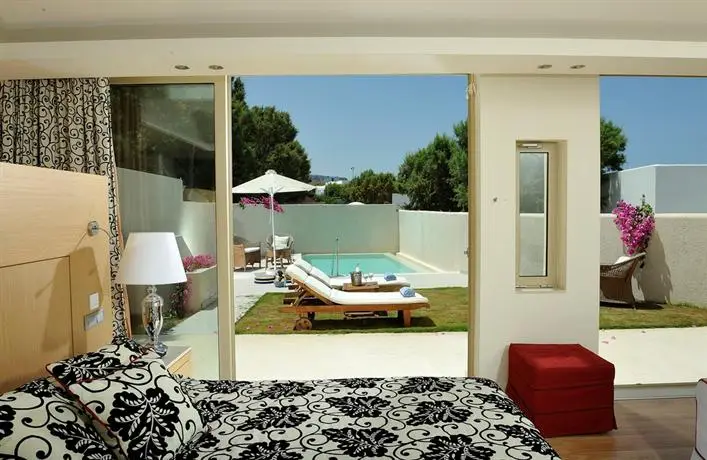 Knossos Beach Bungalows & Suites 