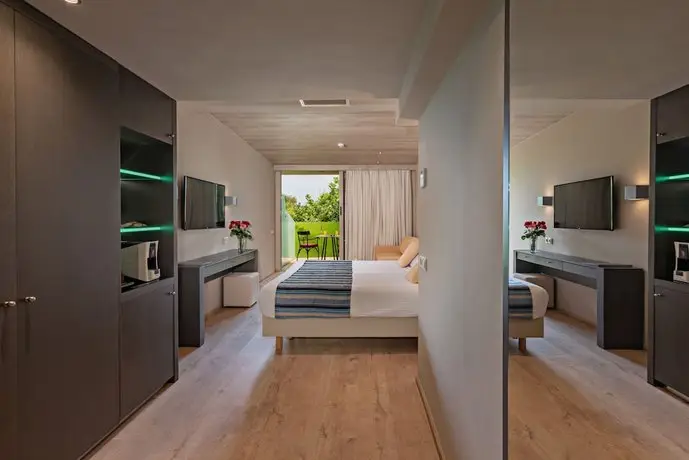 Kyma Suites Beach Hotel 