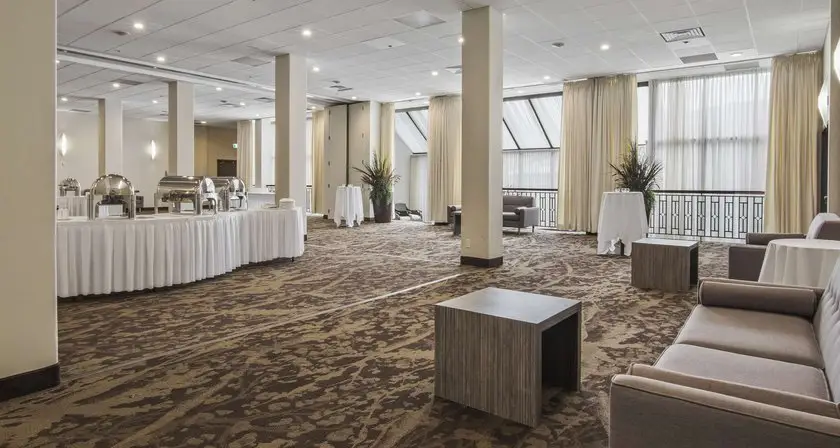 Best Western Premier Calgary Plaza Hotel & Conference Centre 