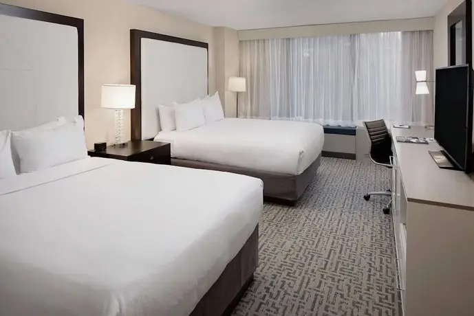 DoubleTree by Hilton Chicago Magnificent Mile 