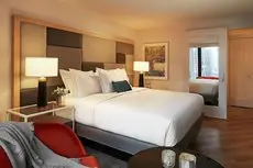 DoubleTree by Hilton Chicago Magnificent Mile 