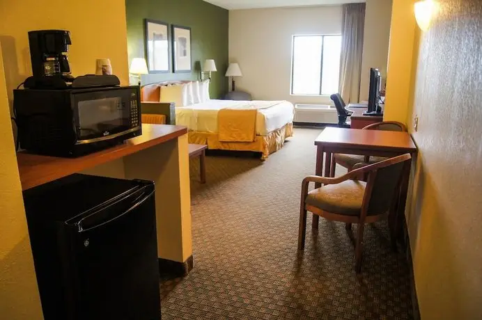 Quality Inn & Suites Lake Charles