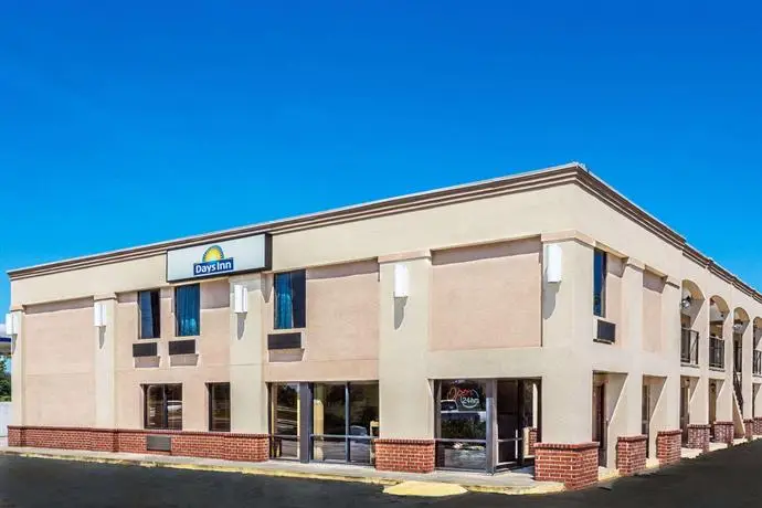 Days Inn by Wyndham Slidell 