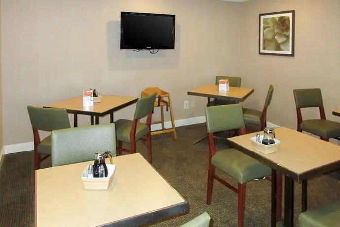 Quality Inn & Suites Raleigh Durham Airport 