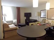 Candlewood Suites Pittsburgh-Airport 