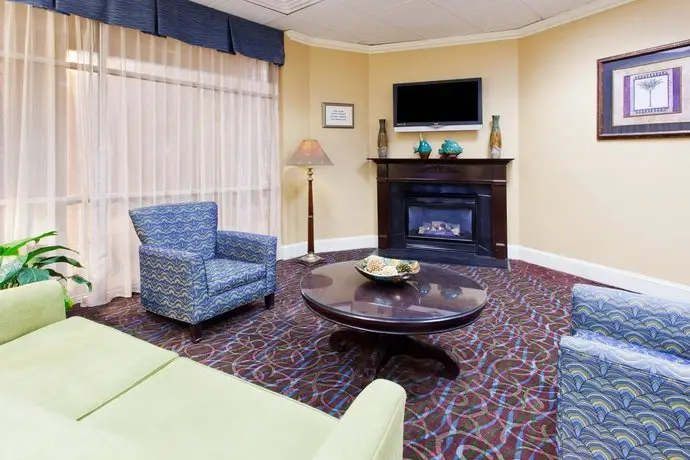 Holiday Inn Charleston-Riverview 