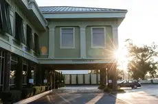 Town & Country Inn and Suites Charleston 