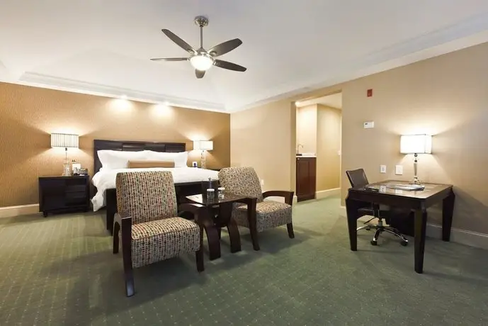 Town & Country Inn and Suites Charleston 