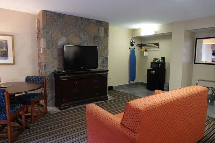 SureStay Plus Hotel by Best Western Gatlinburg 