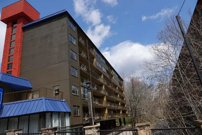 SureStay Plus Hotel by Best Western Gatlinburg 