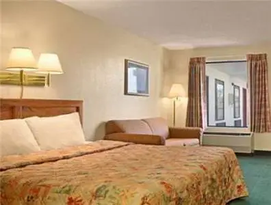 Days Inn by Wyndham Apple Valley Pigeon Forge Sevierville