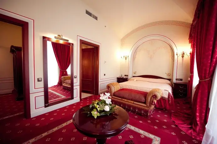 Opera Hotel Kiev 