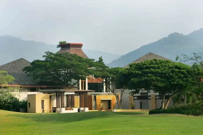 Kirimaya Golf Resort Spa 