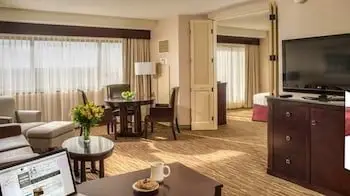 DoubleTree Suites by Hilton Columbus 