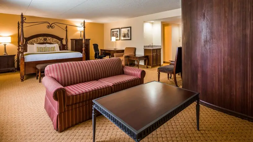 BEST WESTERN Plus Cedar Bluff Inn 