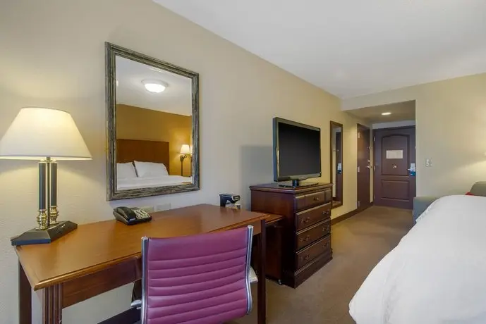 Four Points by Sheraton Knoxville Cumberland House Hotel 