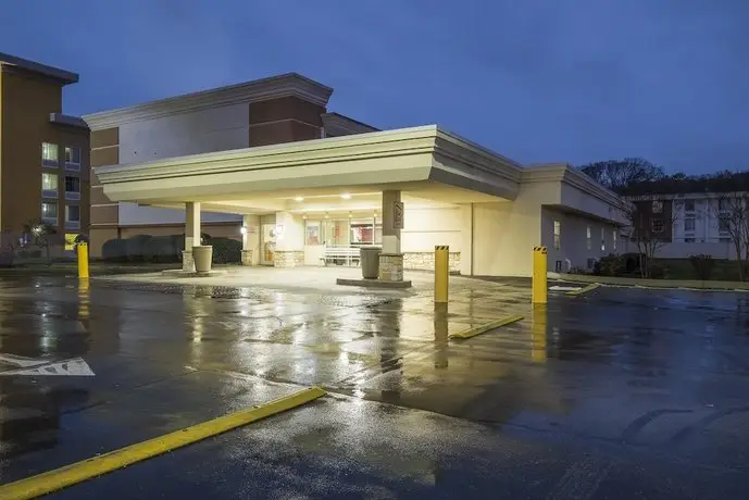 Red Roof Inn Knoxville Central - Papermill Road 