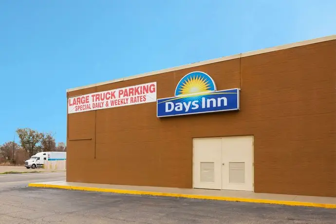 Days Inn by Wyndham Lafayette/University