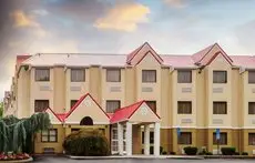 Microtel Inn & Suites by Wyndham Knoxville 