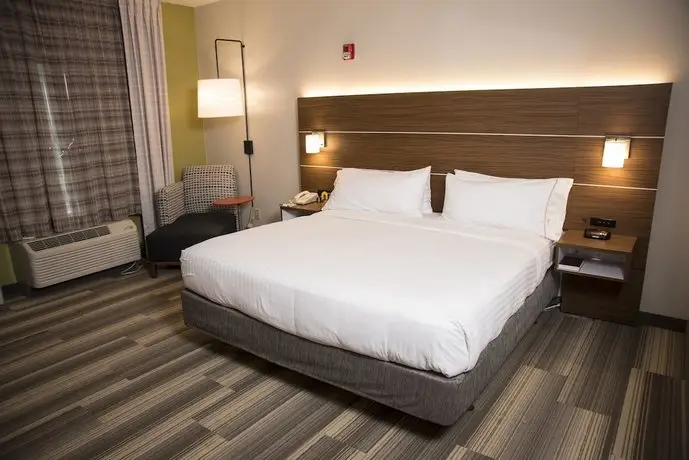 Holiday Inn Express Hotel & Suites Lexington-Downtown University 