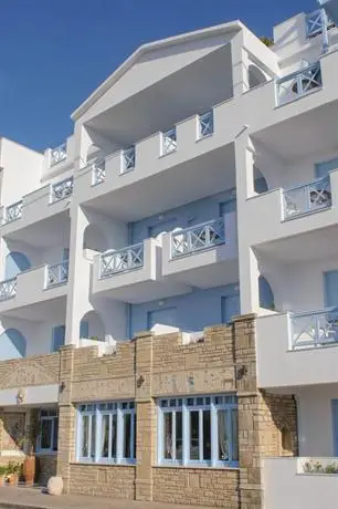 Erato Seaside Hotel